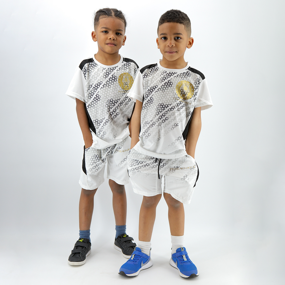 Conjunto infantil de t-shirt e calções – Branco ou preto – Pharaonique