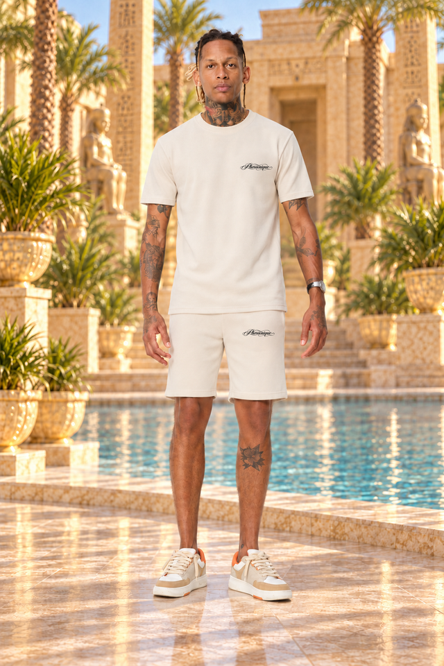 Ensemble short tee-shirt Homme New Pharaon beige, vue de face avec logo Pharaonique noir côté cœur et poche gauche